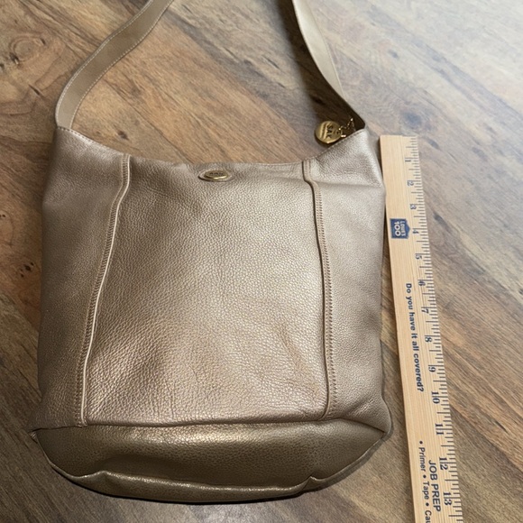 The Sak Gold Leather Shoulder Bag - Picture 12 of 14